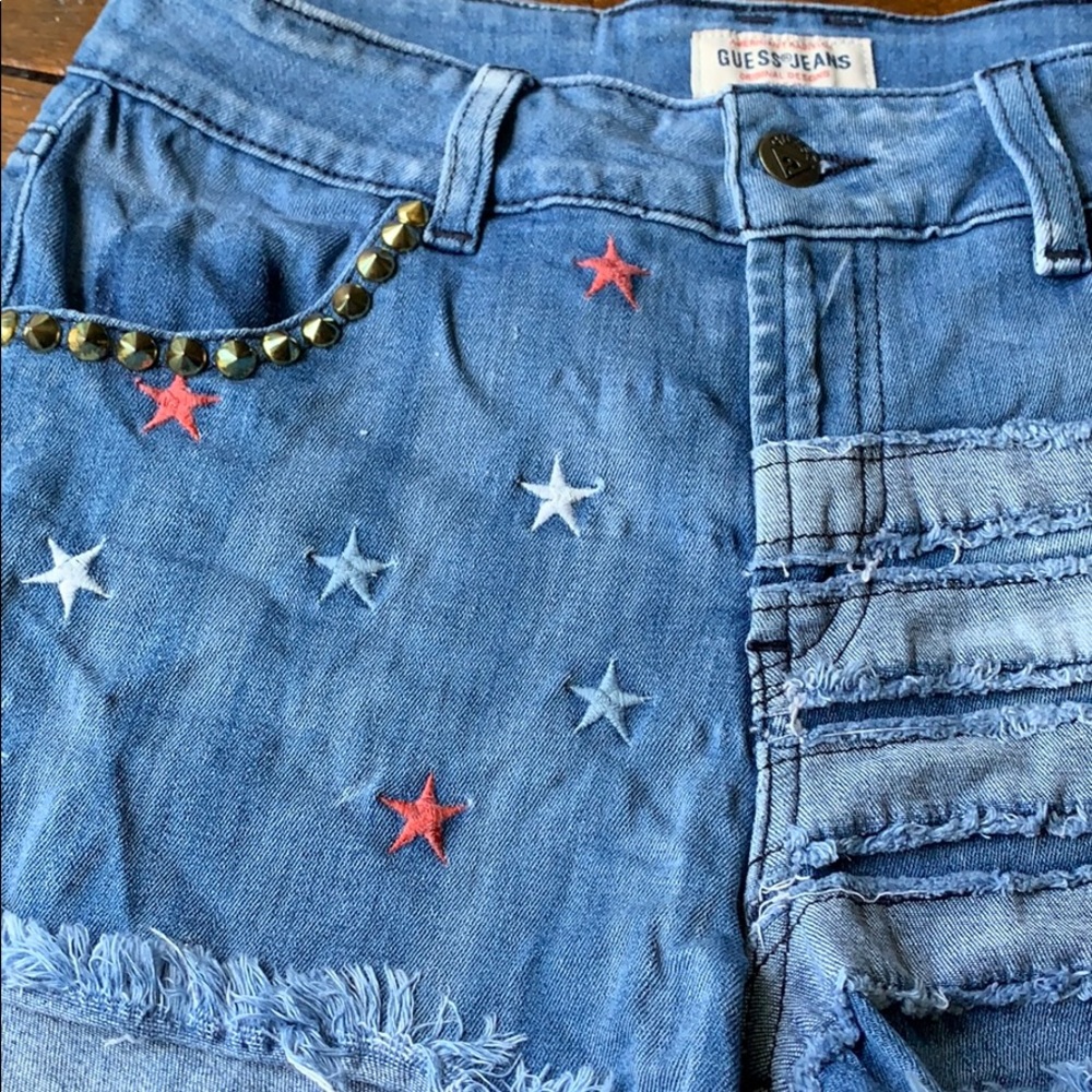 Adorable vintage look GiUESS JEANS shorts